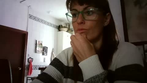 Snapshot of lolahueso chatting on March 8, 9:39 am LOLA HUESO y ERIC online show from March 8, 9:39 am
