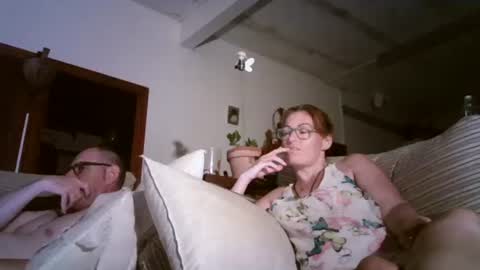 Snapshot of lolahueso chatting on September 17, 8:21 pm LOLA HUESO y ERIC online show from September 17, 8:21 pm
