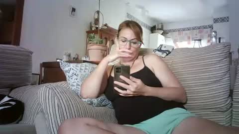 Snapshot of lolahueso chatting on September 21, 9:44 am LOLA HUESO y ERIC online show from September 21, 9:44 am