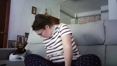 LOLA HUESO y ERIC online show from April 17, 2:31 pm