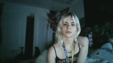 Lola Lixx online show from December 8, 3:10 am