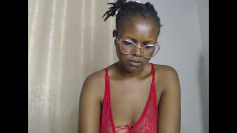 lolamia7 online show from March 9, 6:06 am