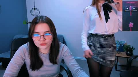 Snapshot of lolamrrr chatting on December 10, 3:55 pm Lola pvt is OPEN online show from December 10, 3:55 pm