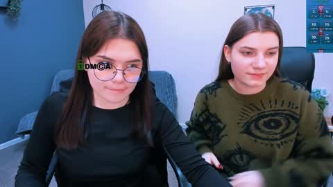 Snapshot of lolamrrr chatting on December 19, 3:52 pm Lola pvt is OPEN online show from December 19, 3:52 pm