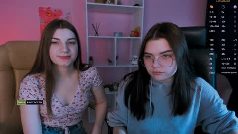 Snapshot of lolamrrr chatting on February 4, 9:49 am Lola pvt is OPEN online show from February 4, 9:49 am