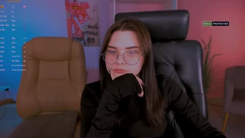 Snapshot of lolamrrr chatting on February 6, 3:52 pm Lola pvt is OPEN online show from February 6, 3:52 pm