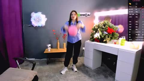 Snapshot of lolamrrr chatting on February 12, 12:44 pm Lola pvt is OPEN online show from February 12, 12:44 pm