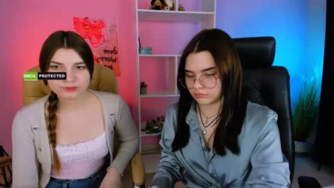 Snapshot of lolamrrr chatting on February 13, 9:51 am Lola pvt is OPEN online show from February 13, 9:51 am