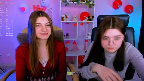 Snapshot of lolamrrr chatting on February 18, 4:05 pm Lola pvt is OPEN online show from February 18, 4:05 pm