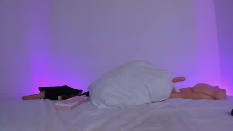 Lola online show from February 10, 11:02 pm