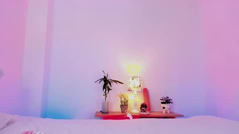 Lola online show from March 12, 7:38 pm