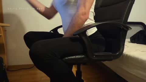 Lola online show from June 1, 3:03 pm