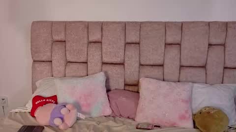 Lola online show from September 23, 12:08 pm