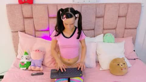 Lola online show from November 25, 7:36 pm