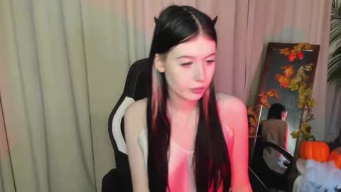 Snapshot of lolla_awesome chatting on October 29, 7:32 am Lolla online show from October 29, 7:32 am