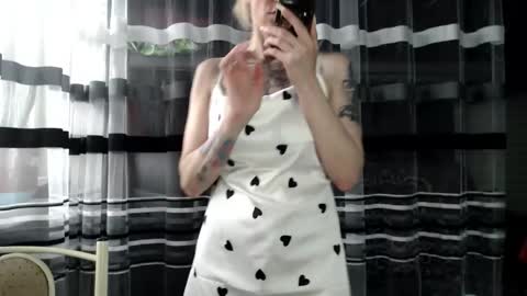 Snapshot of lollifox_1 chatting on September 19, 6:59 am Lisa online show from September 19, 6:59 am