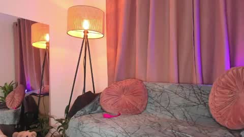 Snapshot of lolly_js_ chatting on May 27, 1:46 am Lolly online show from May 27, 1:46 am