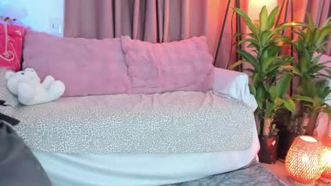 Snapshot of lolly_js_ chatting on June 18, 4:46 am Lolly online show from June 18, 4:46 am