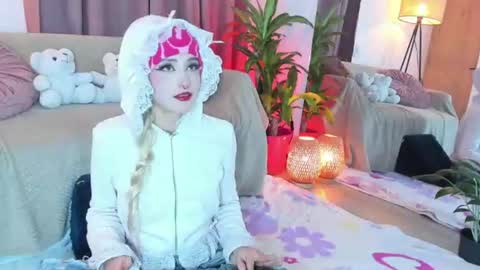 Snapshot of lolly_js_ chatting on July 7, 3:09 am Lolly online show from July 7, 3:09 am