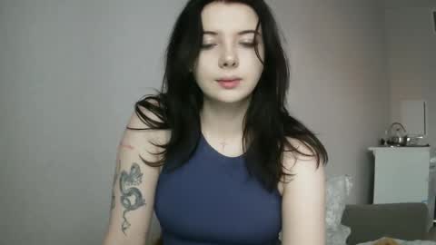 Snapshot of lollylol11 chatting on October 19, 1:45 pm Lilly online show from October 19, 1:45 pm