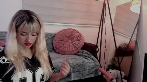 Lolly online show from February 18, 3:46 am