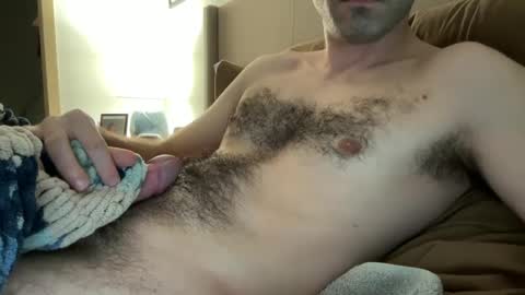 Snapshot of lologan522 chatting on February 21, 2:50 am lologan522 online show from February 21, 2:50 am