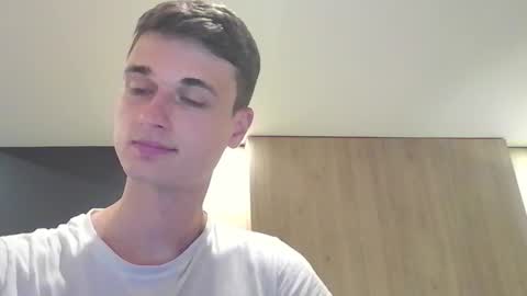 Snapshot of london_tomy chatting on September 24, 12:58 am london_tomy online show from September 24, 12:58 am