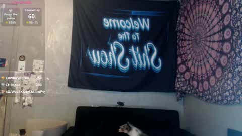 Snapshot of londonray chatting on October 6, 9:40 am londonray online show from October 6, 9:40 am