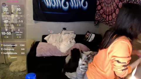 Snapshot of londonray chatting on October 20, 5:19 am londonray online show from October 20, 5:19 am