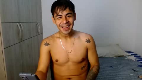 lonelydick2002 online show from November 2, 4:15 am