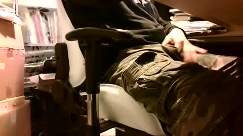 Snapshot of lonelypumabreizh chatting on February 5, 7:07 am Pumabreizh online show from February 5, 7:07 am
