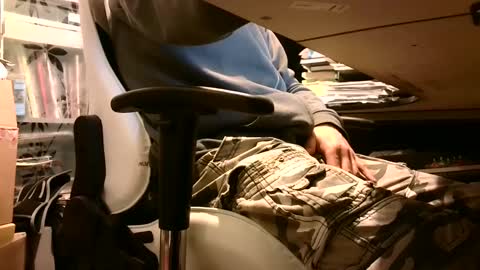 Snapshot of lonelypumabreizh chatting on March 6, 5:57 am Pumabreizh online show from March 6, 5:57 am