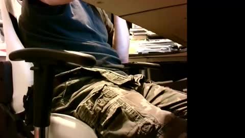 Snapshot of lonelypumabreizh chatting on September 11, 5:07 am Pumabreizh online show from September 11, 5:07 am