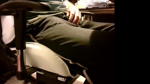 Snapshot of lonelypumabreizh chatting on October 5, 4:11 am Pumabreizh online show from October 5, 4:11 am