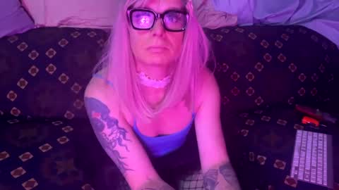 longbeachcd69 online show from February 11, 11:32 am