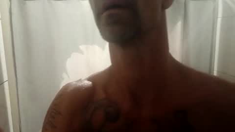 longdonglouie47 online show from September 10, 8:47 am