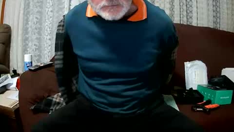 Snapshot of longhornpr6971 chatting on May 19, 11:44 pm Longhornpr6971 online show from May 19, 11:44 pm