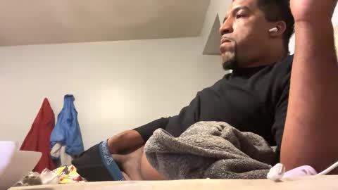 Snapshot of longmeat901 chatting on November 27, 8:27 am longmeat901 online show from November 27, 8:27 am