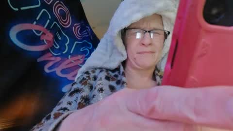 Londoncashmere69  online show from December 4, 2:42 am