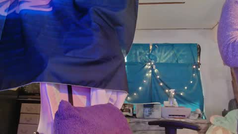 Londoncashmere69  online show from December 9, 5:41 pm