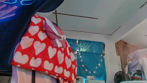 Londoncashmere69  online show from December 31, 4:46 pm