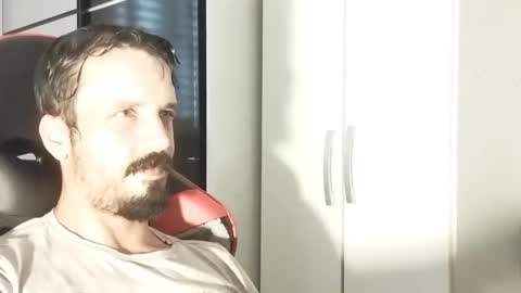 Snapshot of lookaz4010 chatting on February 11, 12:58 pm Lucas online show from February 11, 12:58 pm