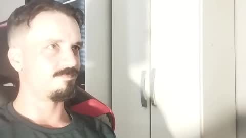 Snapshot of lookaz4010 chatting on February 25, 12:24 pm Lucas online show from February 25, 12:24 pm