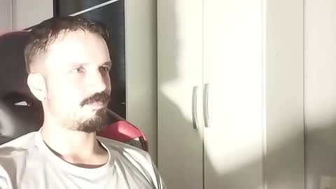 Snapshot of lookaz4010 chatting on March 11, 12:39 pm Lucas online show from March 11, 12:39 pm