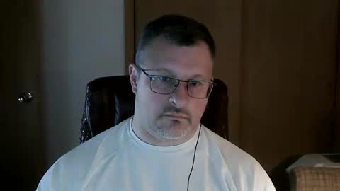 Snapshot of lookin75 chatting on October 27, 3:21 am lookin75 online show from October 27, 3:21 am