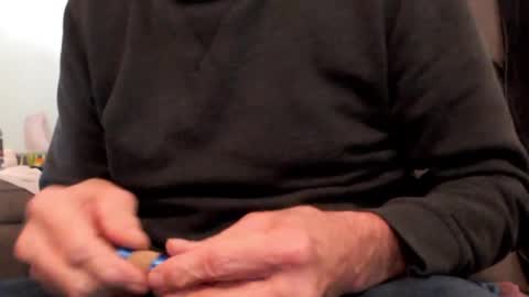 looking469 online show from April 20, 9:05 pm