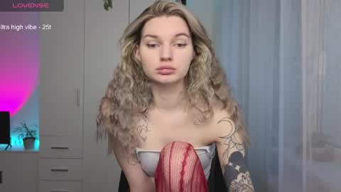 Luna online show from April 3, 2:15 pm