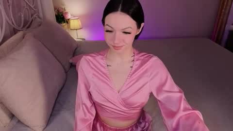 Luna online show from February 1, 8:29 pm