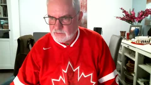 Snapshot of loop102 chatting on February 15, 2:47 am loop102 online show from February 15, 2:47 am