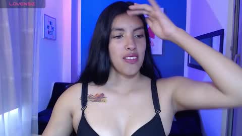 Snapshot of loornna_mirr chatting on December 1, 7:30 pm Loornna mirr online show from December 1, 7:30 pm